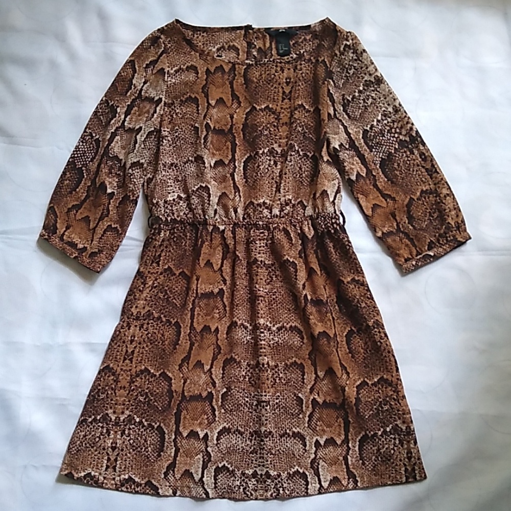 H&M Dress 100% polyester  size 4